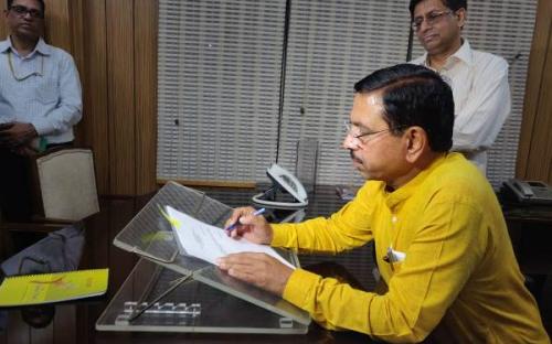 Hon'ble Minister Shri Pralhad Joshi takes charge of Ministry of Coal image 1